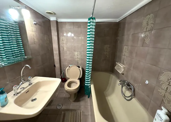 Διαμέρισμα Spacious Artistic Flat With Private Parking