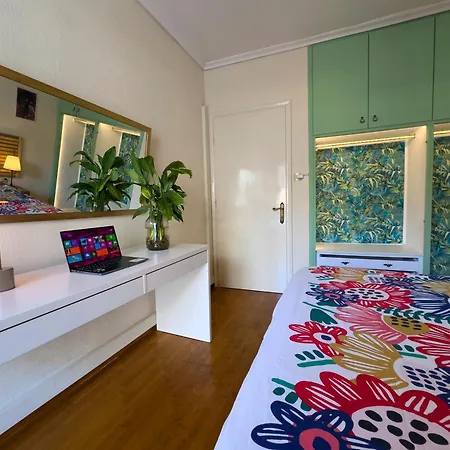 Spacious Artistic Flat With Private Parking Apartment *