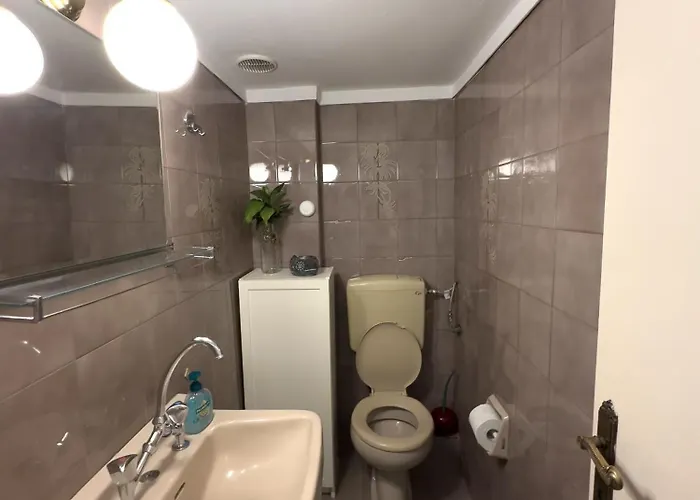 Daire Spacious Artistic Flat With Private Parking *